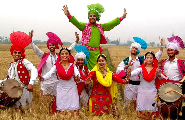 Punjabi Folk Dance | Punjabi music | Punjabi food | Famous punjabi food
